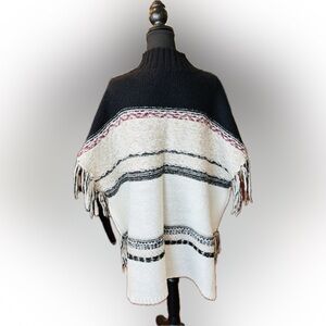 ana Sweater Poncho